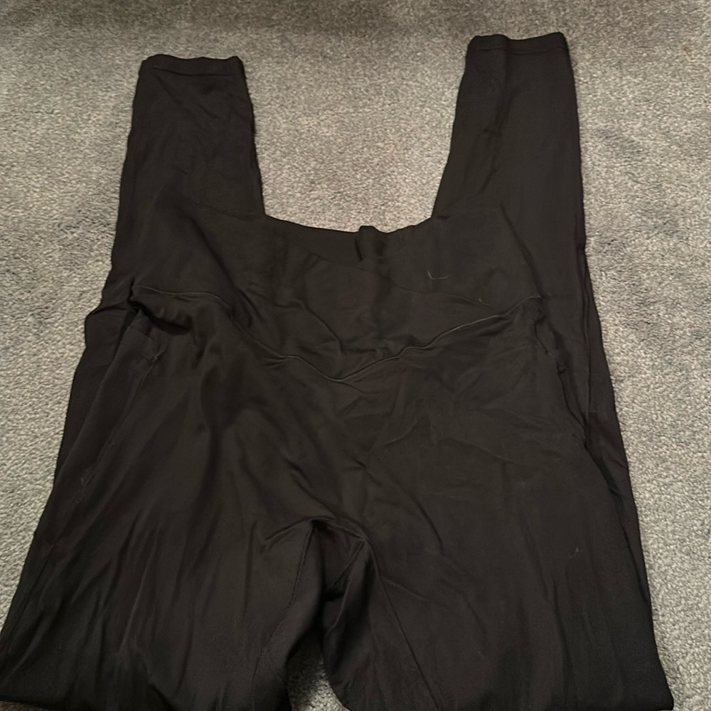 halara crossover leggings